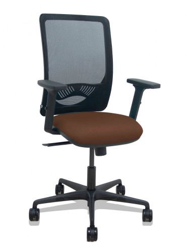 Piqueras y Crespo Silla Zulema sincro malla negra asiento bali marron oscuro brazos 2D ruedas 65mm