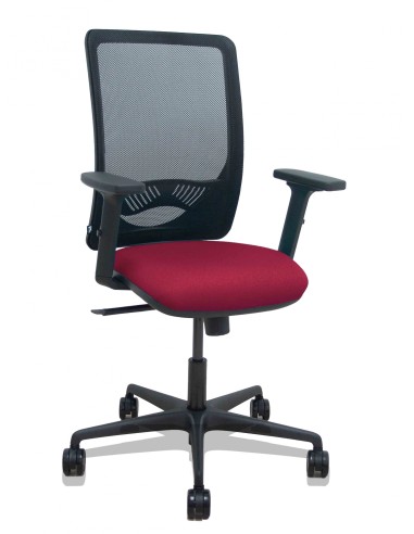 Piqueras y Crespo Silla Zulema sincro malla negra asiento bali granate brazos 2D ruedas 65mm